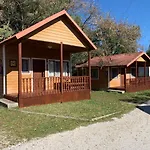 La Buganvilla Parque de Campismo 2*